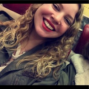 Meet your Posher, Ali